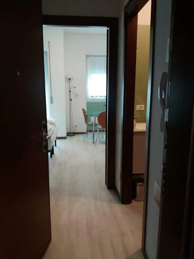 Muratori Appartamento Milano 0*,  Italia